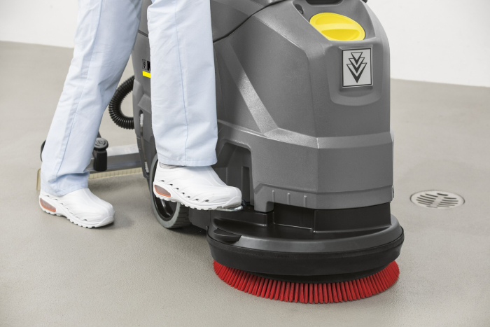 Karcher BD 43/35 C Ep Push Scrubber Drier - Image 2