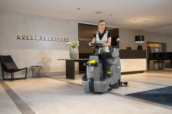 Karcher BD 50/70 R Bp Pack Classic Scrubber Drier - Image 2